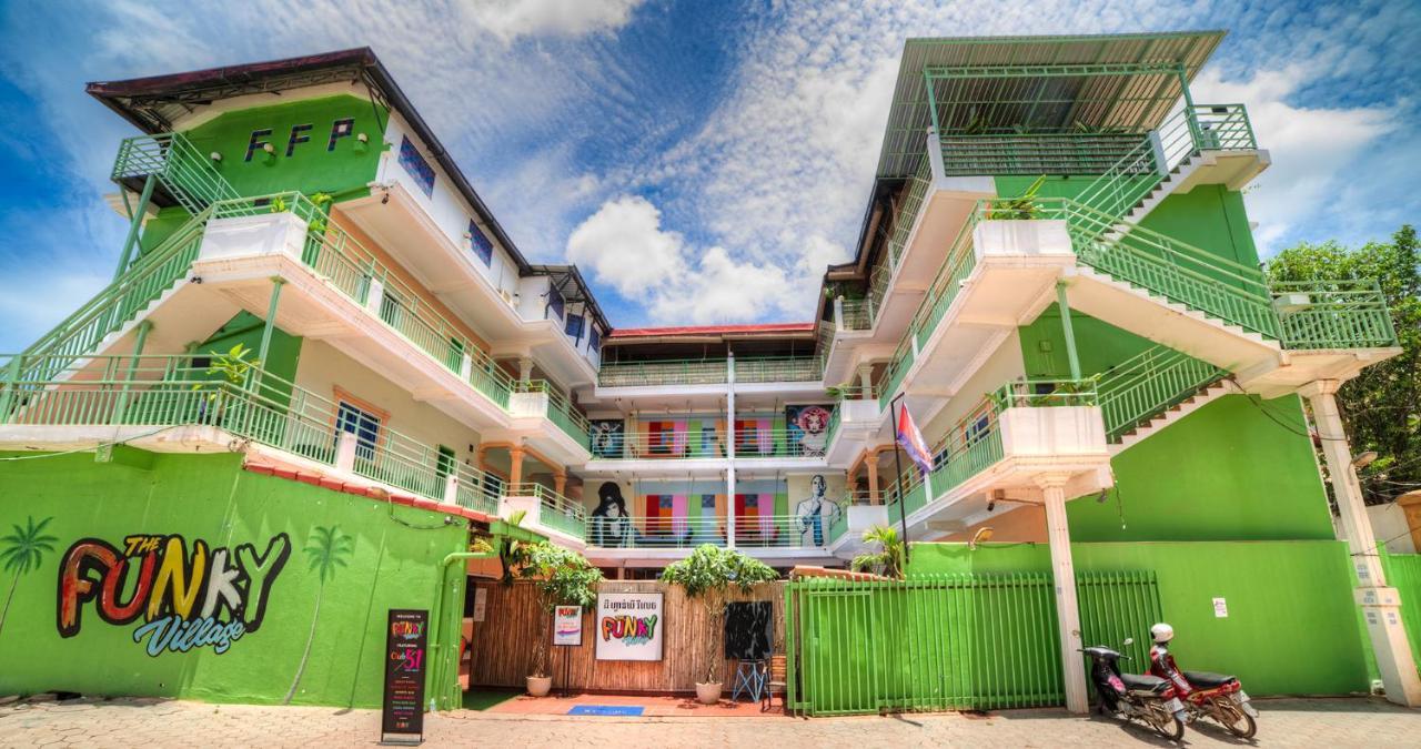 The Funky Village (Adults Only) Siem Reap Exterior foto